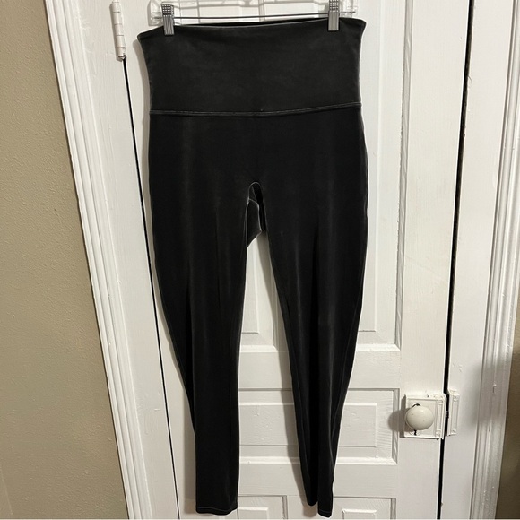 Spanx Silver Chrome Shiny Velvet Leggings Plus Size 1X W2 - Picture 2 of 10